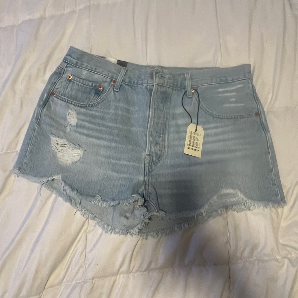 Levi’s 501 shorts never worn!